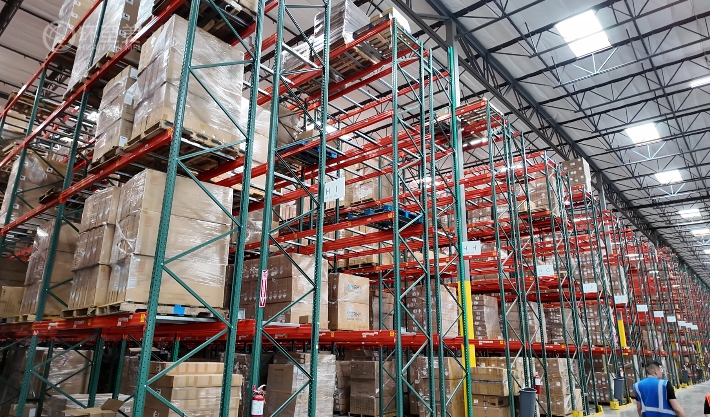 办公椅出口德国，海外仓解决“重货直邮贵如金”难题