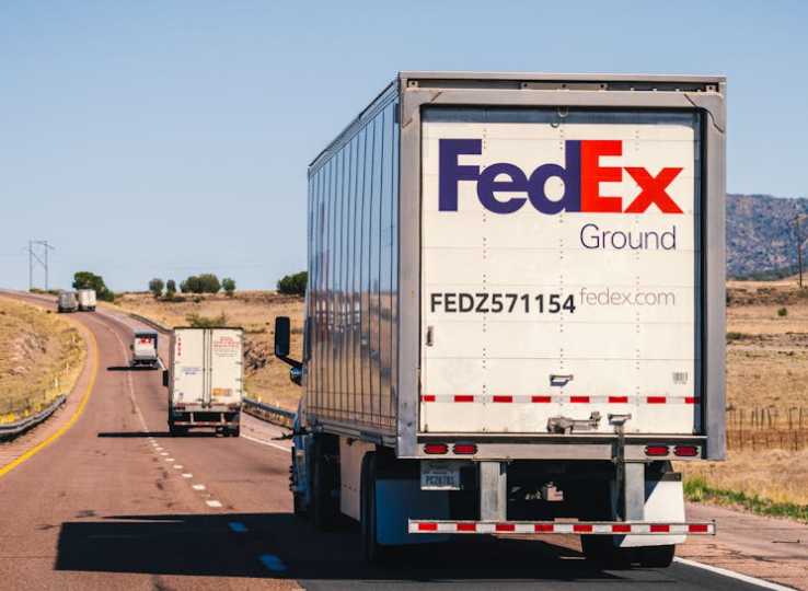 FedEx AHS/OS货型专属福利！旺季附加费直降，大件发货更省